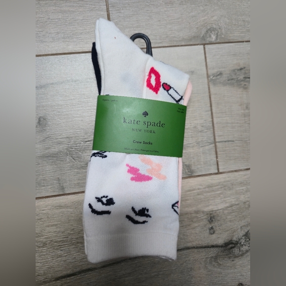 kate spade Accessories - Kate Spade Crew Socks 3 Pack NWT Navy, Pink & Lip Print Bow